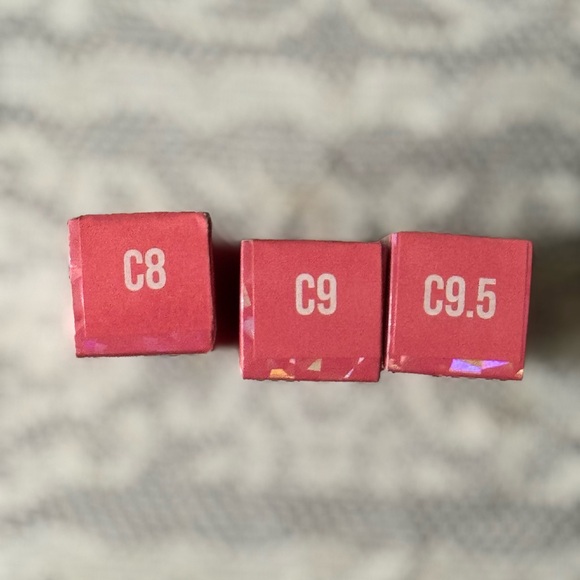 Jeffree Star Magic Star Concealer - Full Size - Picture 3 of 7